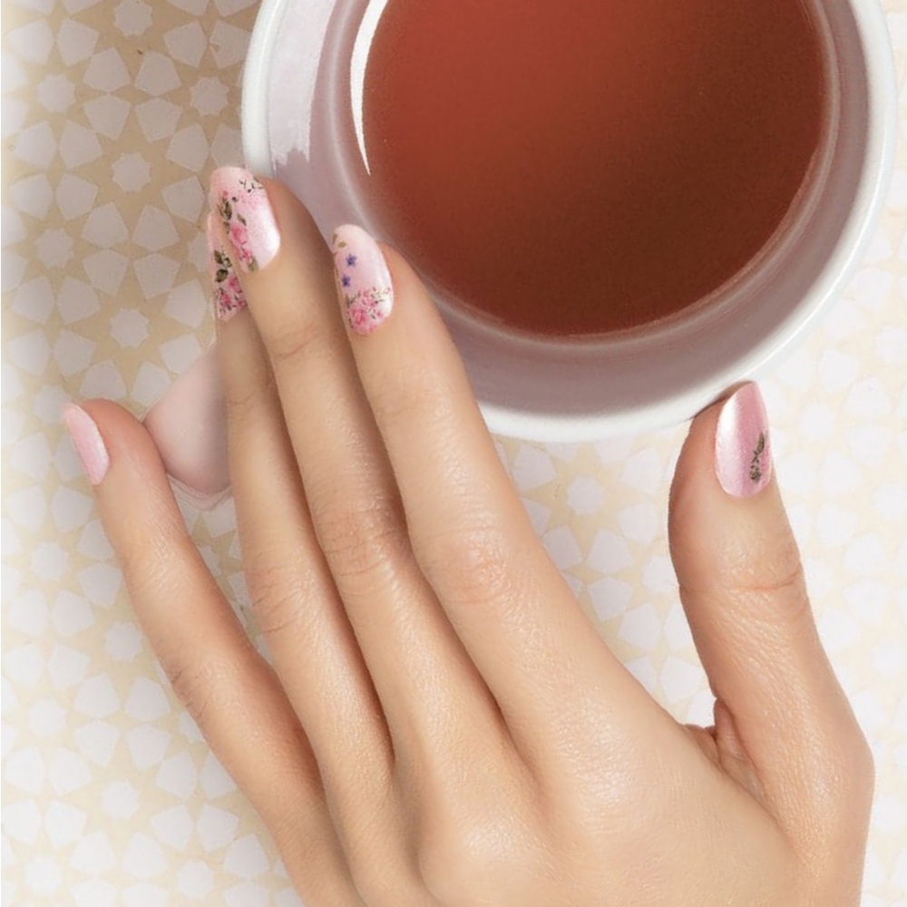 *Retired* Color Street: Early Blooms | Floral Pastel Pink Blue Spring Shimmer - Picture 5 of 8